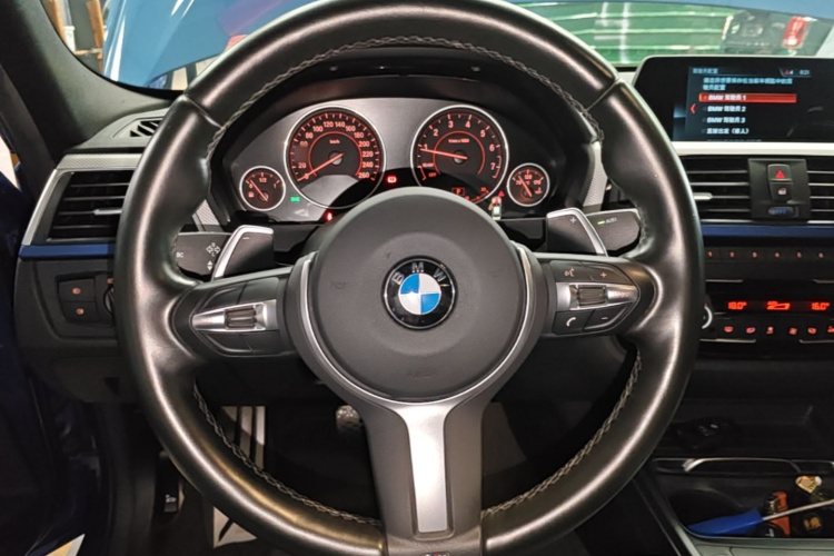 BMW 3 Series 2018 #11 BMW 3 Series 2018 car image #11