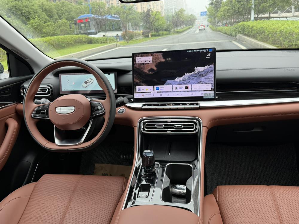 GEELY Emgrand 2025 #10 GEELY Emgrand 2025 car image #10