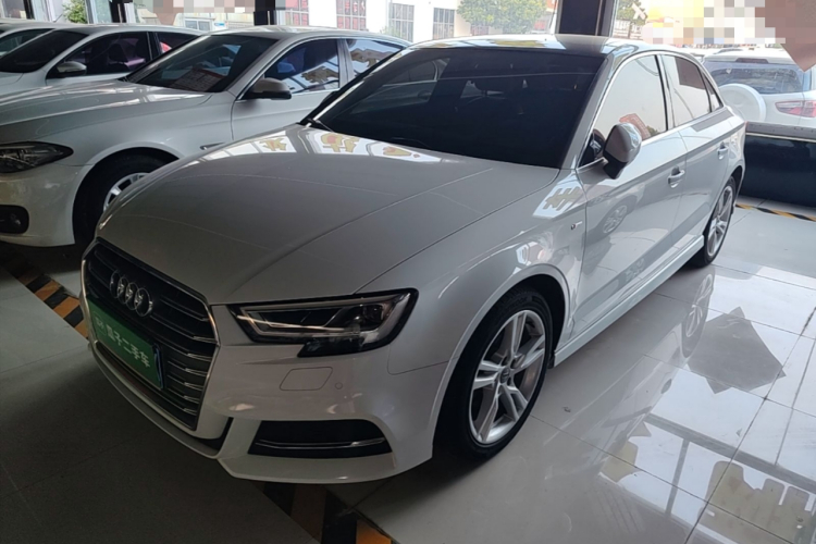 Audi A3 2021 car image #2