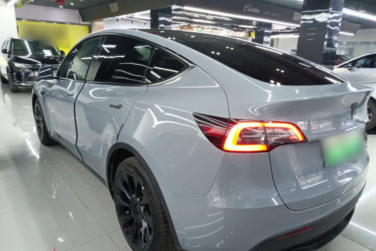Tesla Model Y 2022 #5 Tesla Model Y 2022 immagine di auto #5