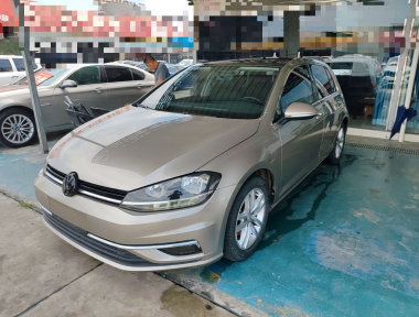 Volkswagen Golf 2018 car image 