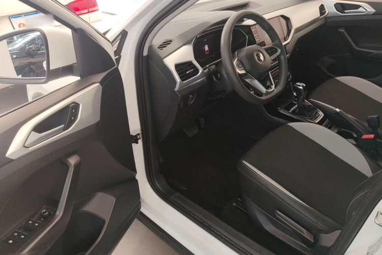 Volkswagen Tacqua 2021 car image #16