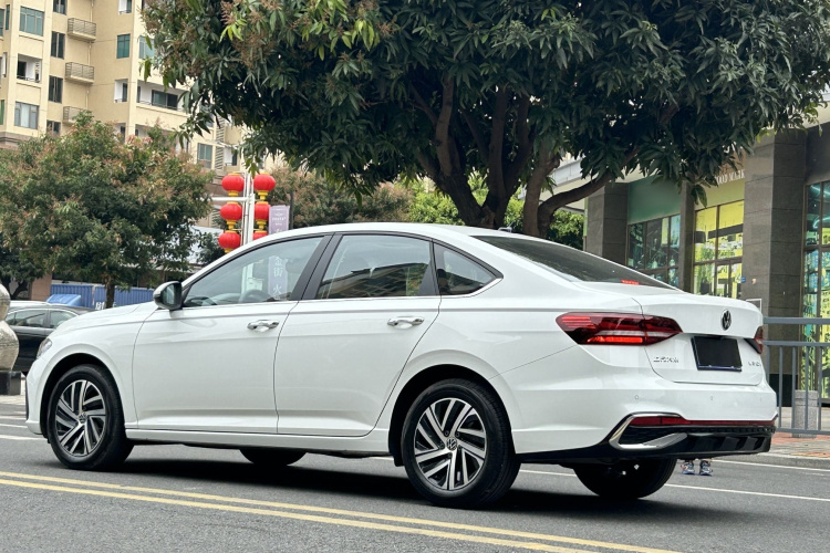 Volkswagen Lavida 2026 car image #5