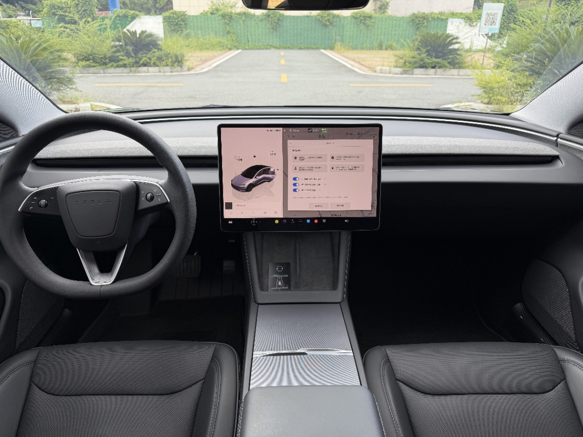 Tesla Model 3 2024 car image #5
