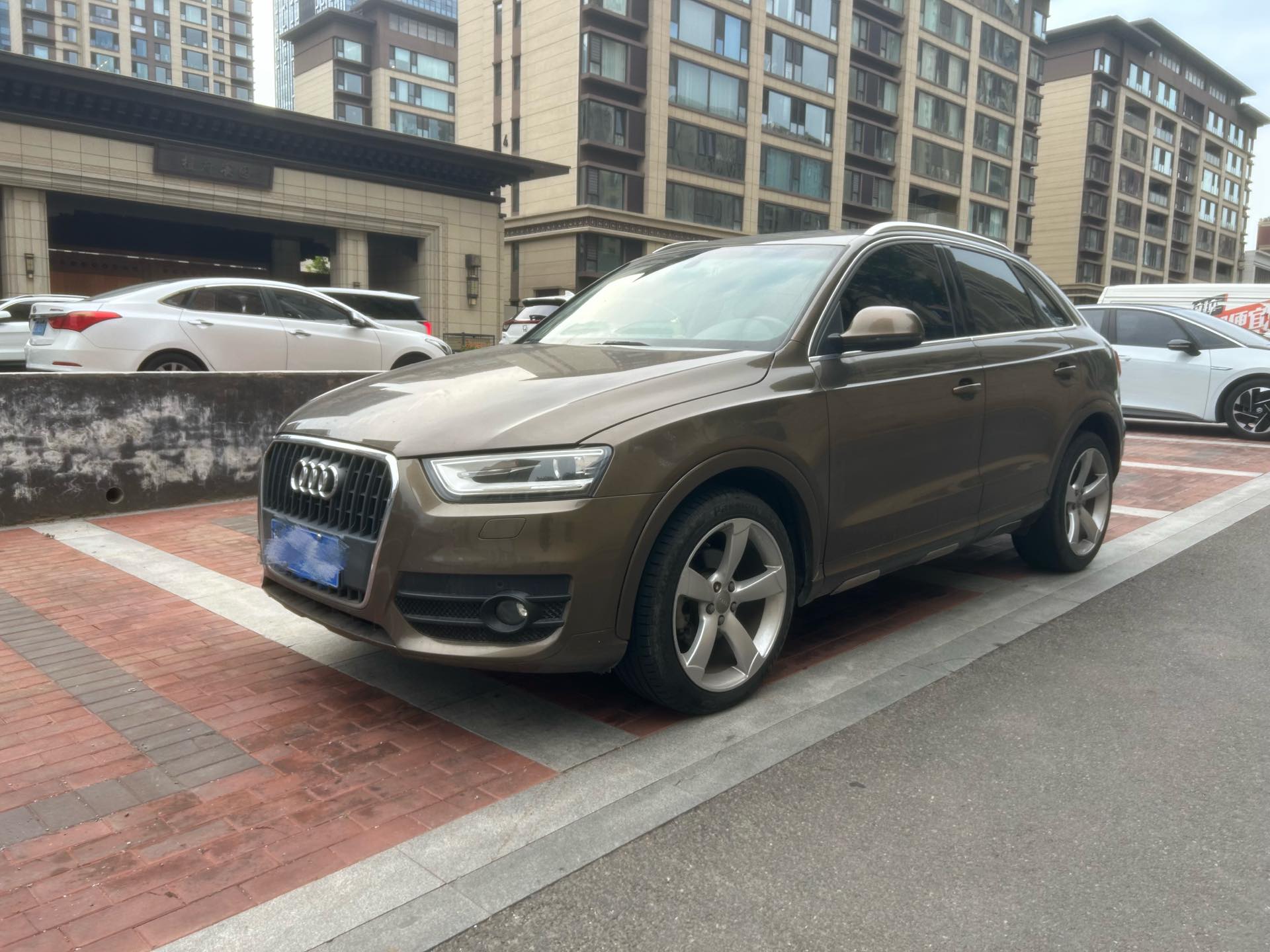 Audi Q3 2015 immagine di auto 