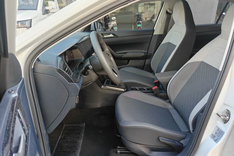 Volkswagen Lavida 2025 car image #15
