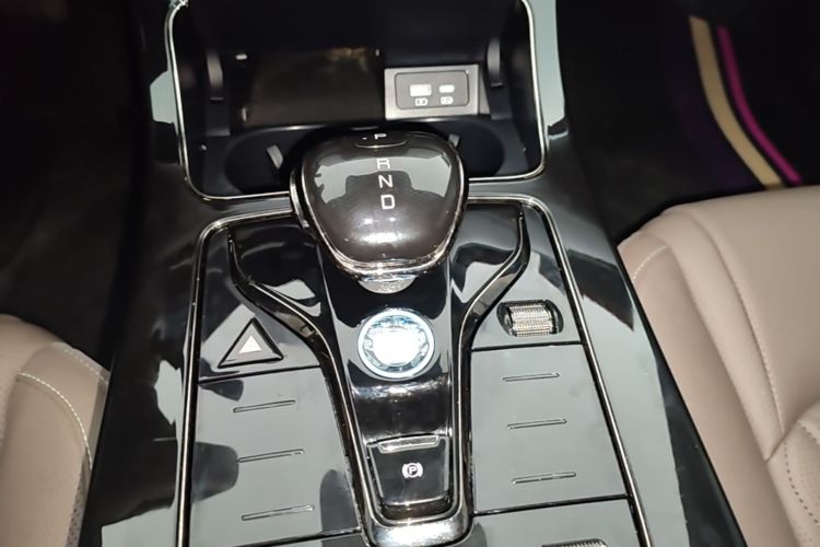BYD Han 2024 car image #14