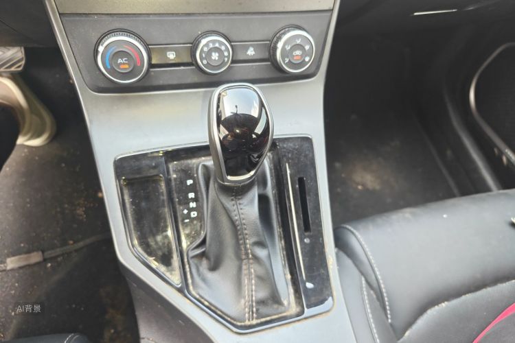 GEELY Emgrand 2020 #16 GEELY Emgrand 2020 car image #16