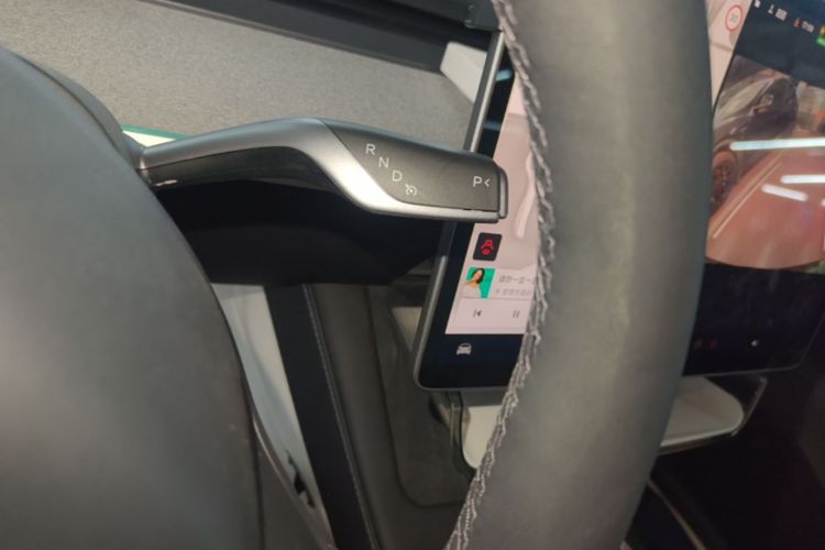 Tesla Model Y 2023 #14 Tesla Model Y 2023 car image #14