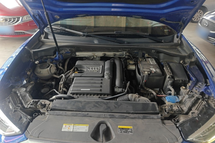 Audi Q3 2020 car image #20