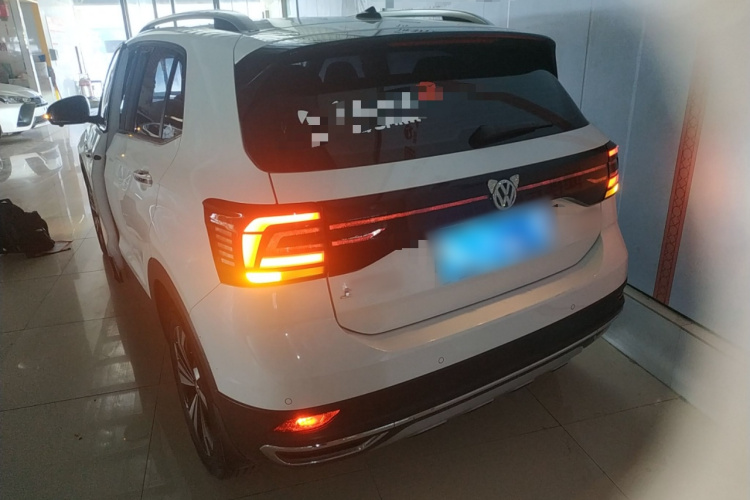 Volkswagen T-Cross 2021 car image #5
