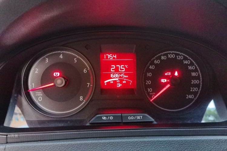 Volkswagen Santana 2017 car image #13