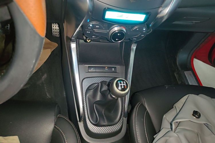BYD Yuan 2016 car image #14
