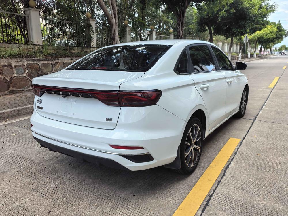 GEELY Emgrand 2022 car image #6