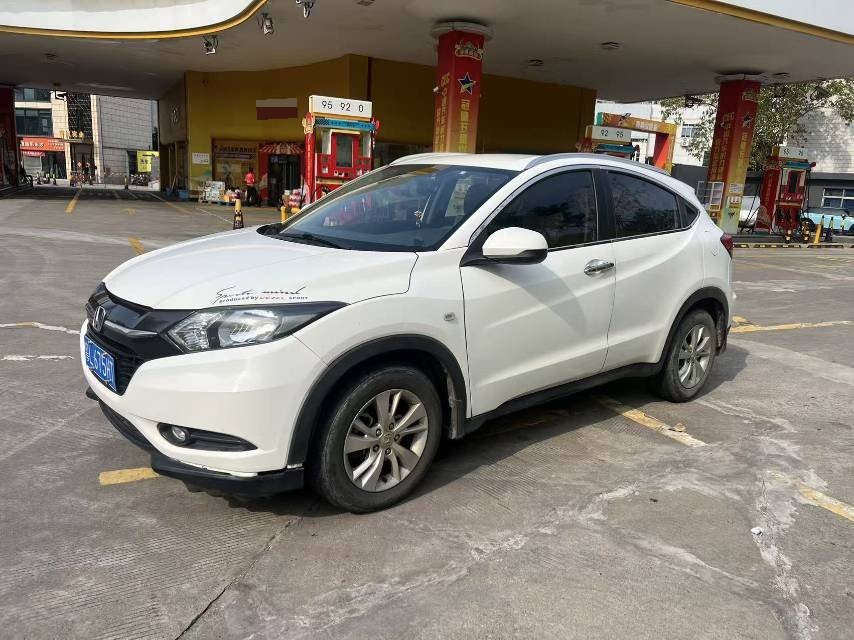 Honda VEZEL 2017 Honda VEZEL 2017 صورة سيارة