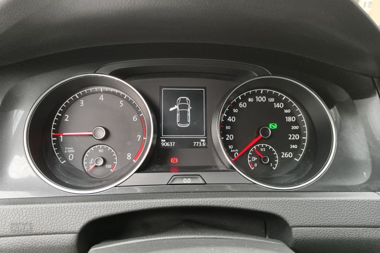 Volkswagen Golf 2017 immagine di auto #13