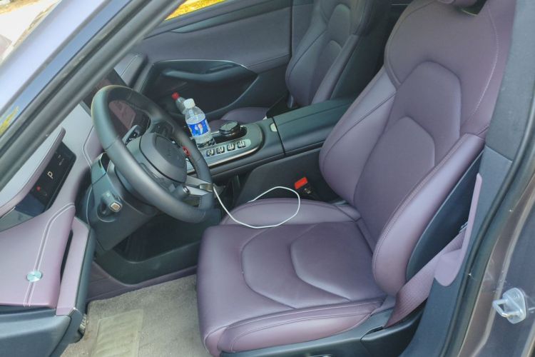 MI SU7 2025 immagine di auto #24