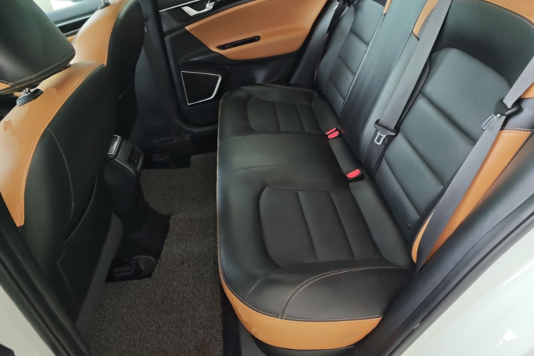 GEELY Emgrand GL 2020 car image #17