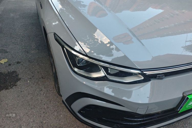 Volkswagen Golf 2023 car image #8