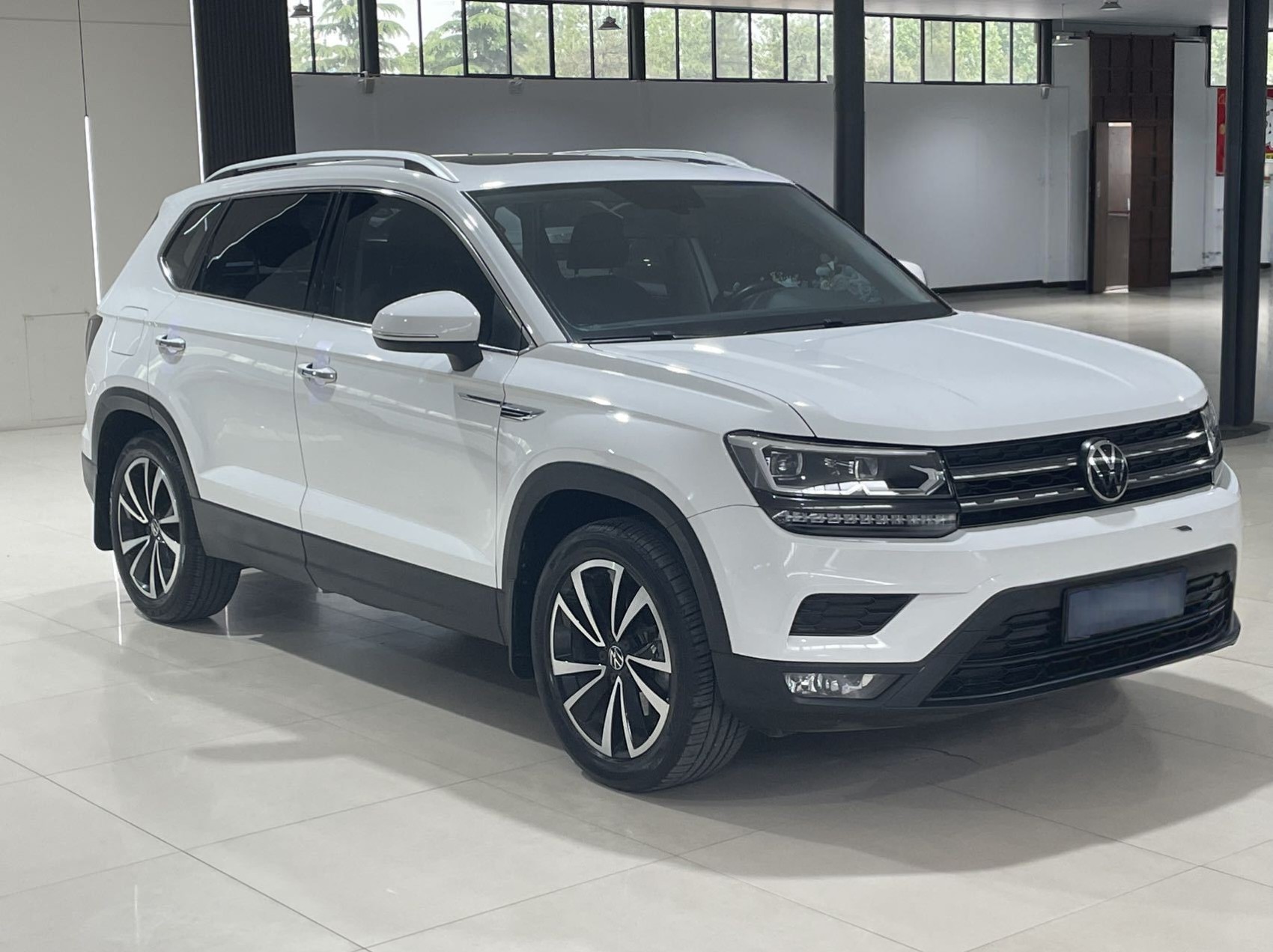 2022 car image #4