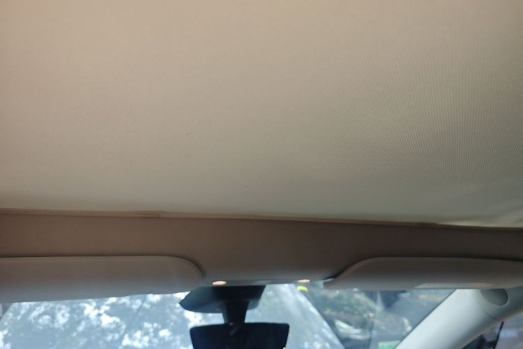 Tesla Model Y 2024 #20 Tesla Model Y 2024 car image #20