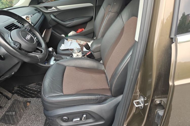 Audi Q3 2016 car image #17