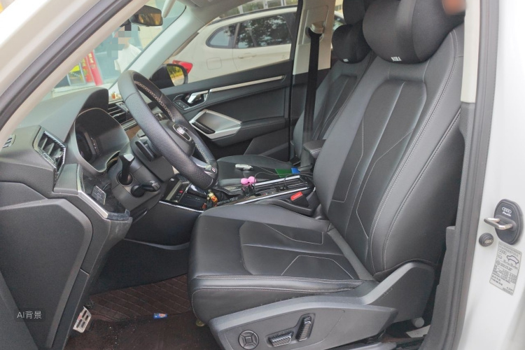 Audi Q3 2020 immagine di auto #17