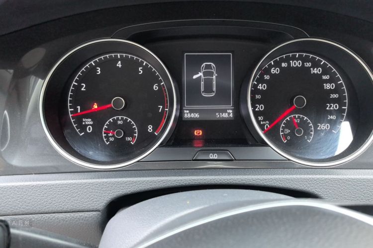 Volkswagen Golf 2017 car image #14