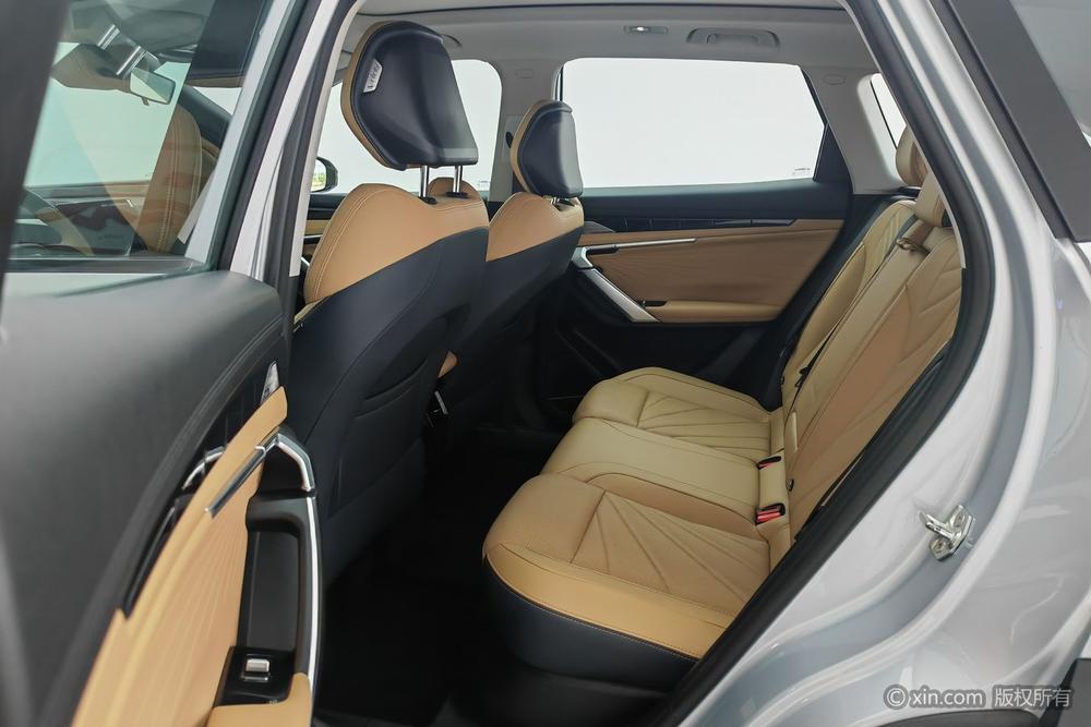 GEELY Boyue L 2023 car image #19