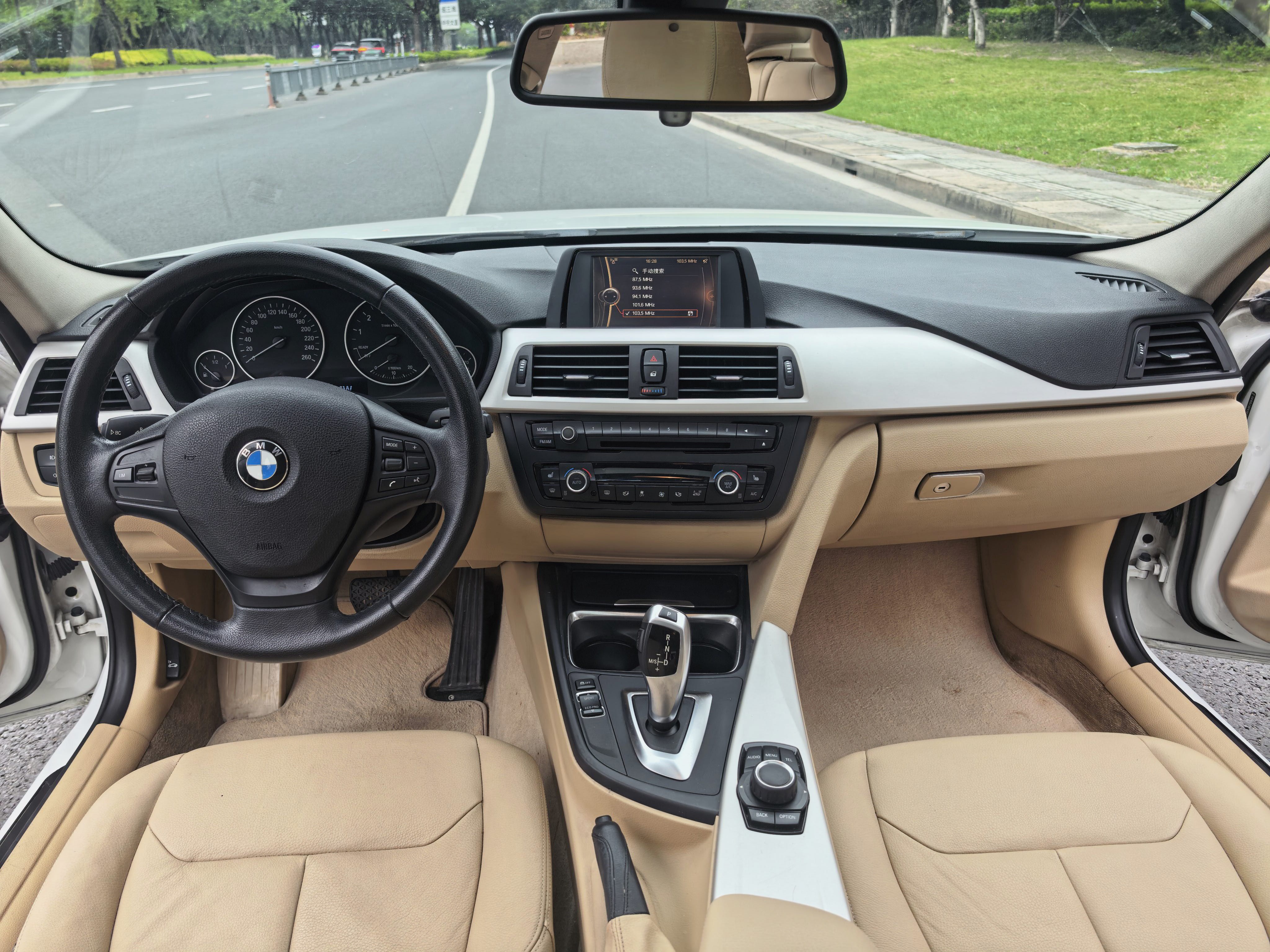 BMW 3 Series 2014 car image #4