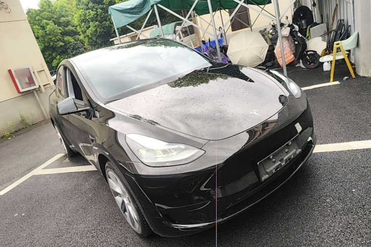 Tesla Model Y 2022 car image #4
