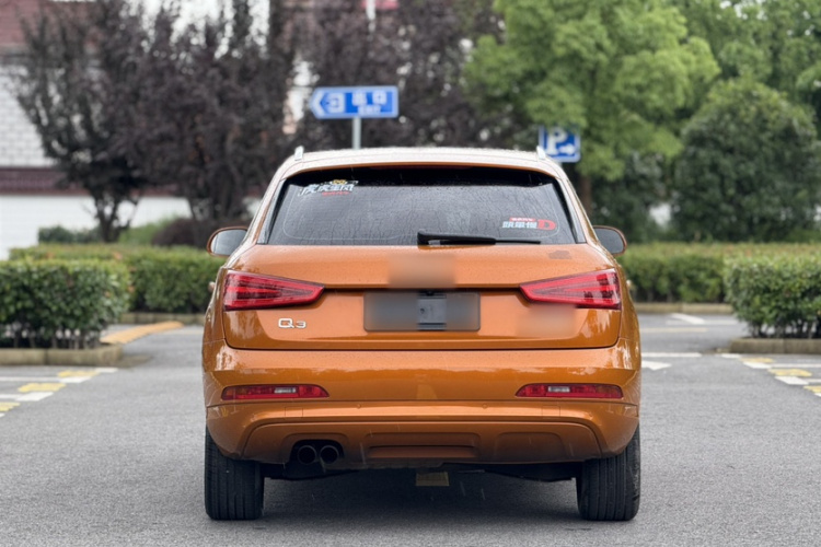 Audi Q3 2016 car image #5