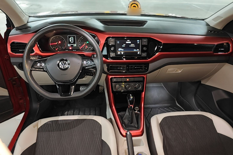 Volkswagen T-Cross 2019 car image #10