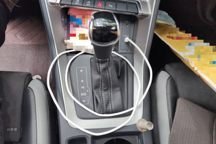 Audi Q3 2021 car image #16