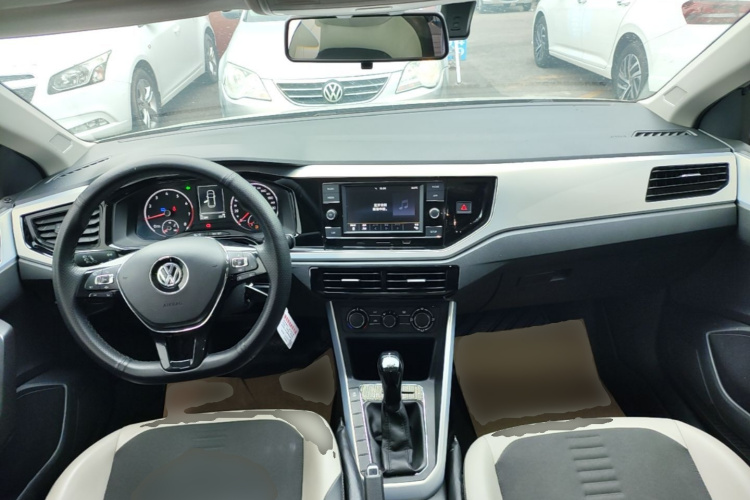 Volkswagen Polo 2020 car image #10