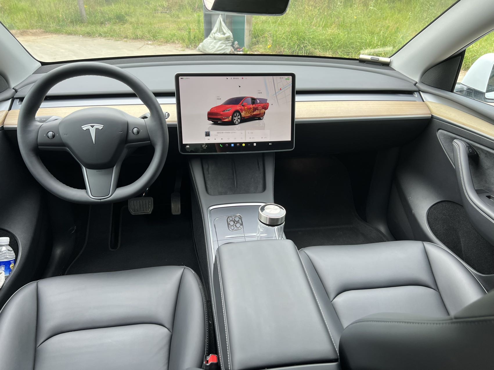 Tesla Model Y 2023 #4 Tesla Model Y 2023 car image #4