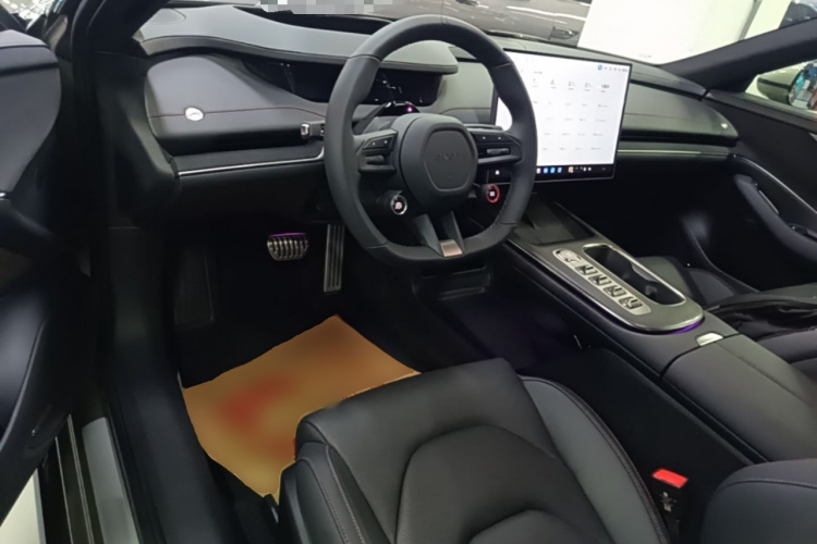 MI SU7 2025 immagine di auto #10