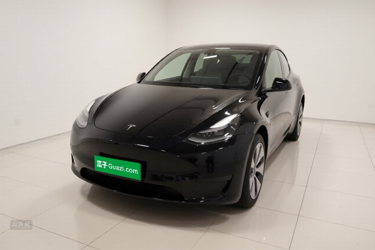 Tesla Model Y 2022 car image #2
