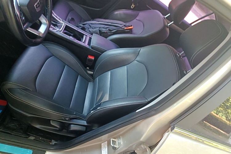 GEELY Emgrand 2019 #15 GEELY Emgrand 2019 car image #15