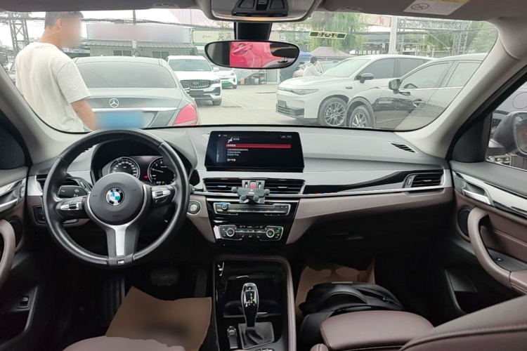 BMW X1 2021 car image #10