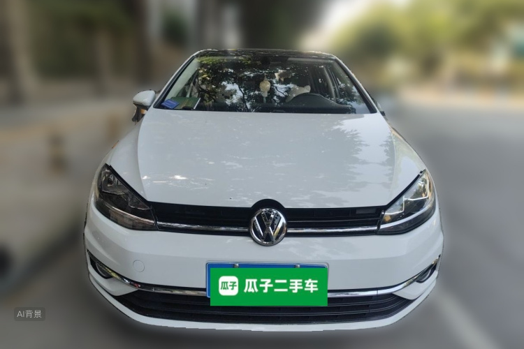 Volkswagen Golf 2018 car image #3