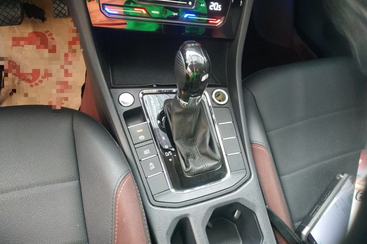 Volkswagen Bora 2021 car image #14