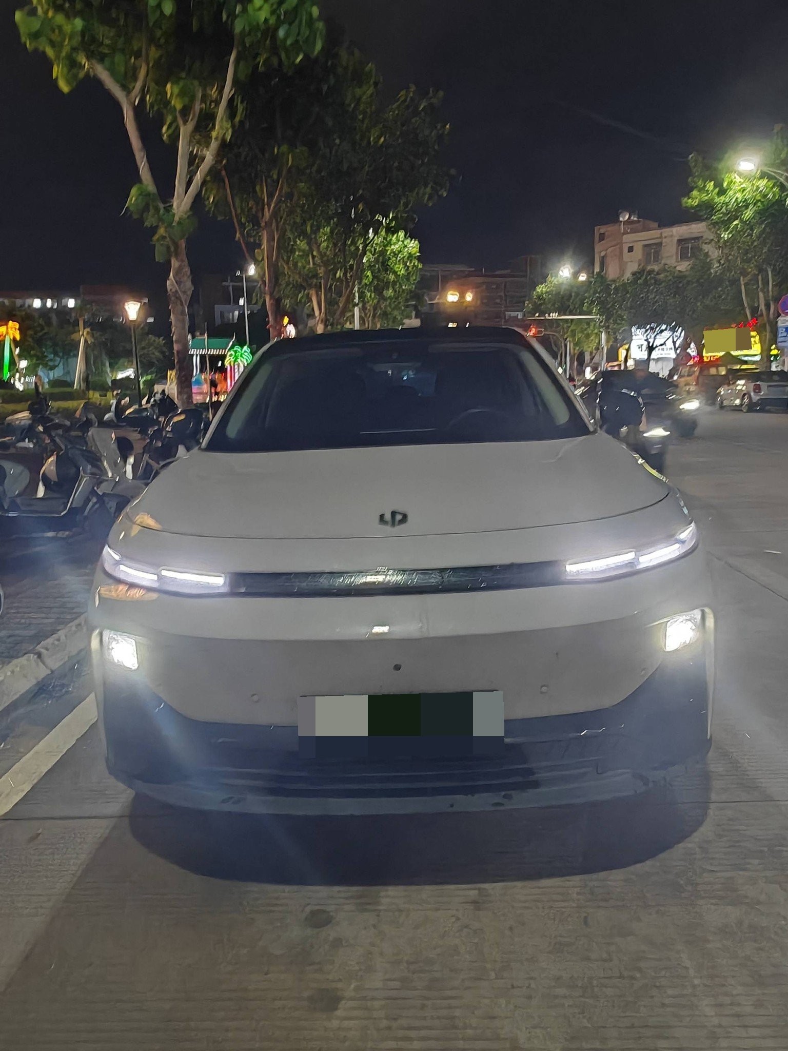 Leapmotor B10 2025 #2 Leapmotor B10 2025 car image #2