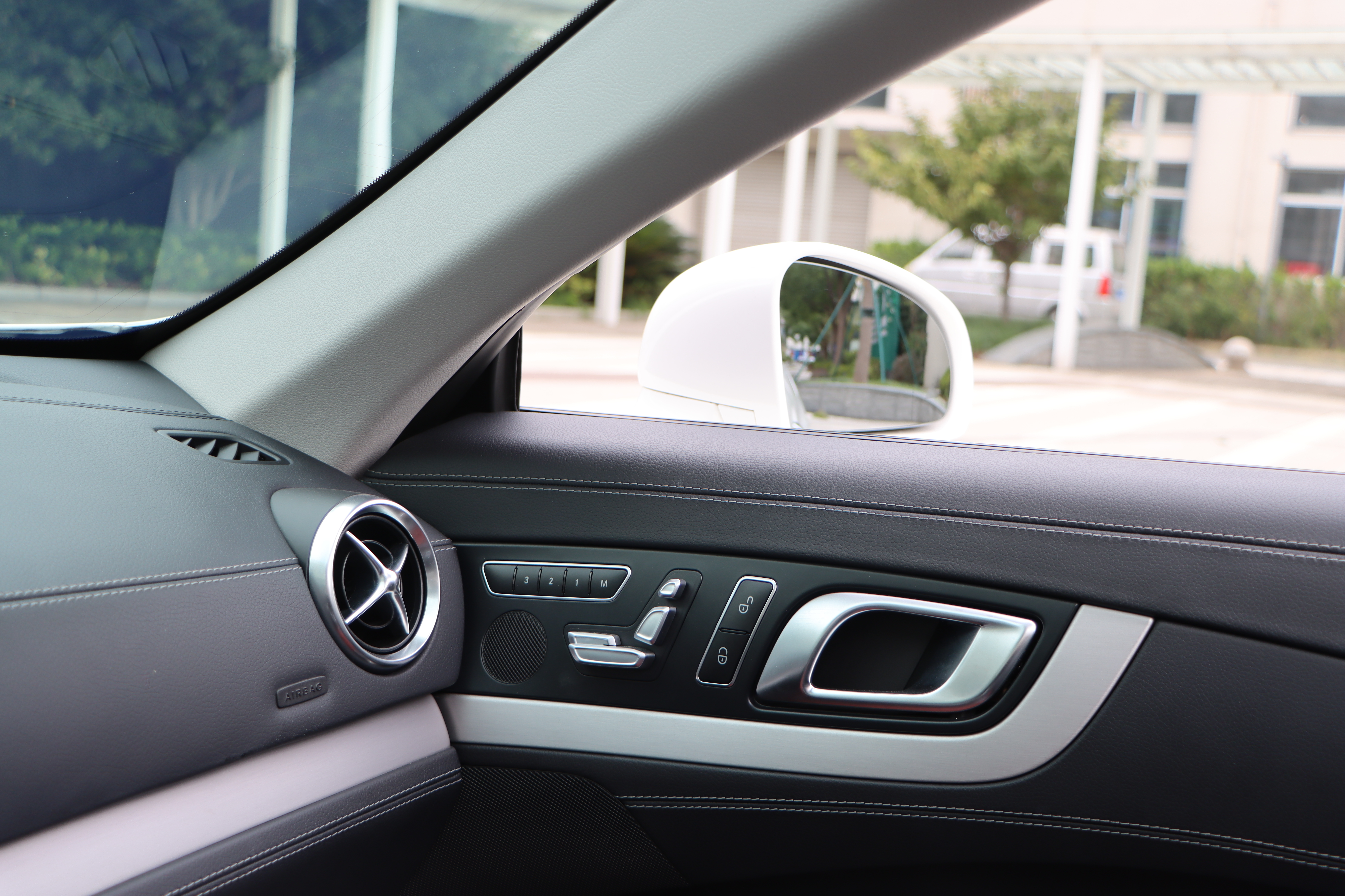 Mercedes-Benz SL Class 2019 car image #50