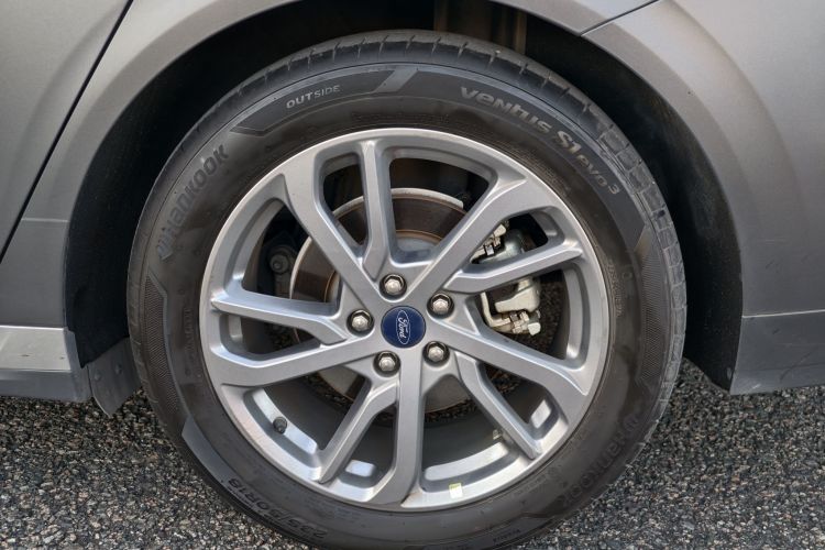 Ford Mondeo 2023 car image #50