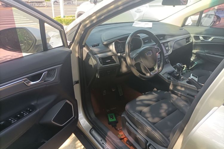 GEELY Emgrand GS 2018 car image #16