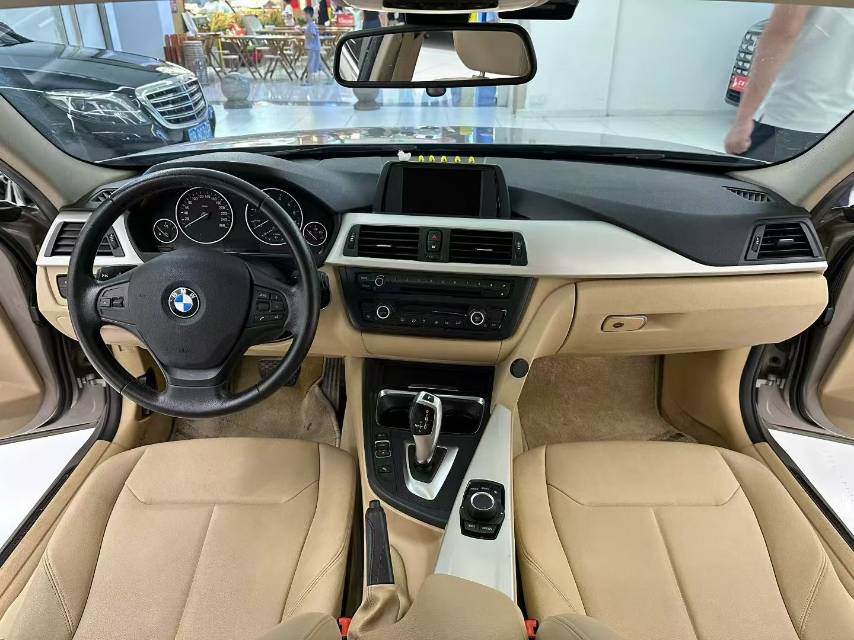 BMW 3 Series 2017 #8 BMW 3 Series 2017 car image #8