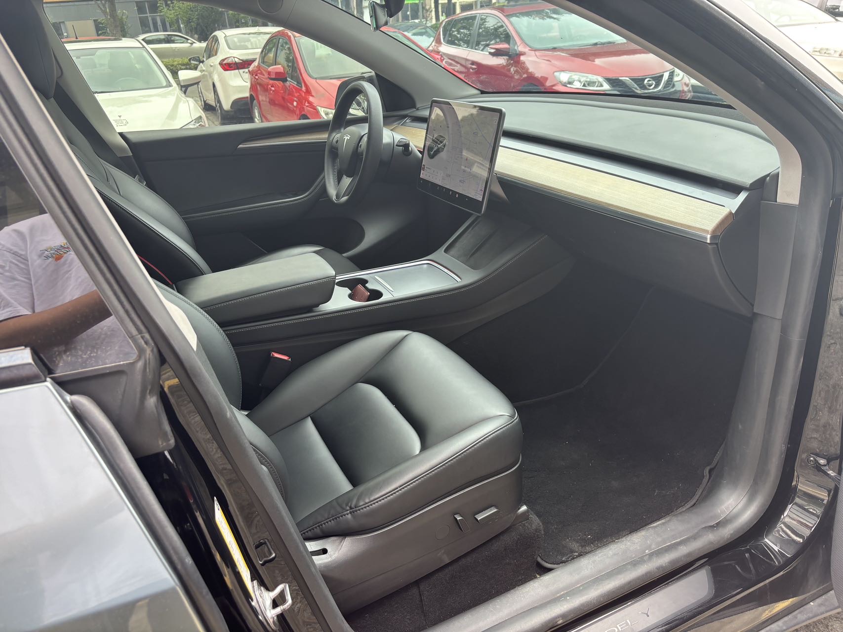 Tesla Model Y 2021 #8 Tesla Model Y 2021 car image #8