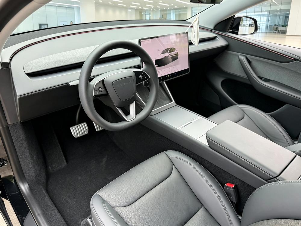 Tesla Model Y 2025 #13 Tesla Model Y 2025 imagen de coche #13