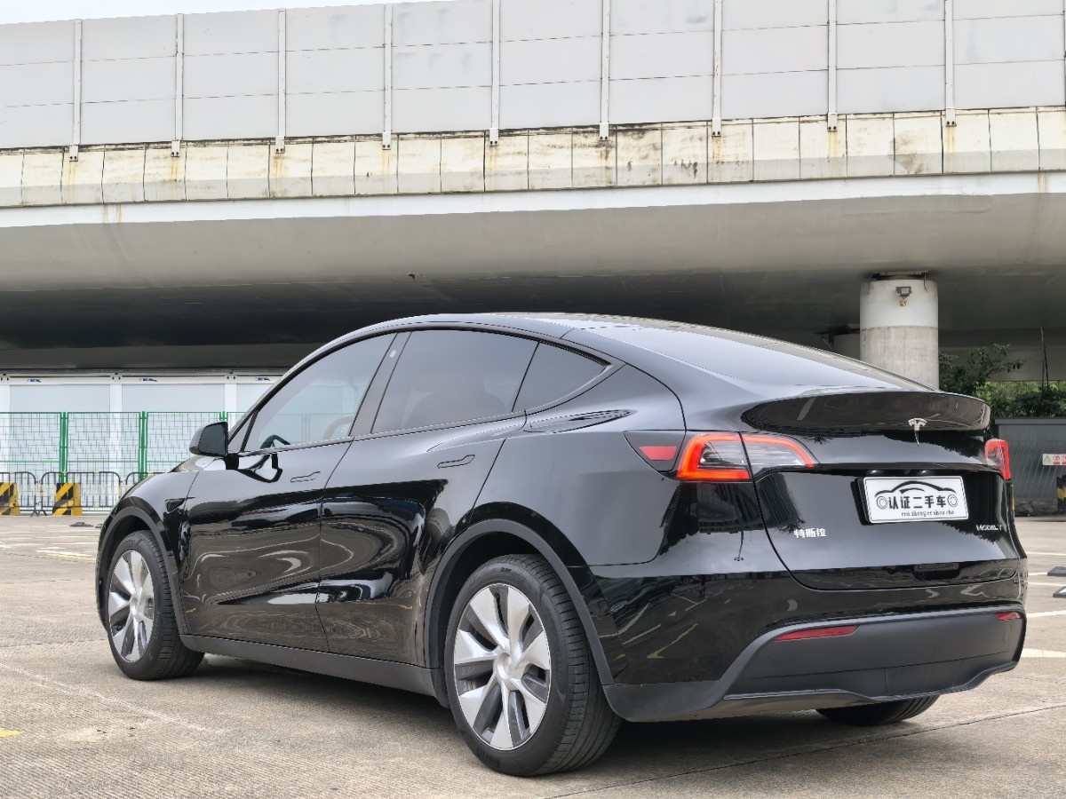 Tesla Model Y 2022 #10 Tesla Model Y 2022 car image #10